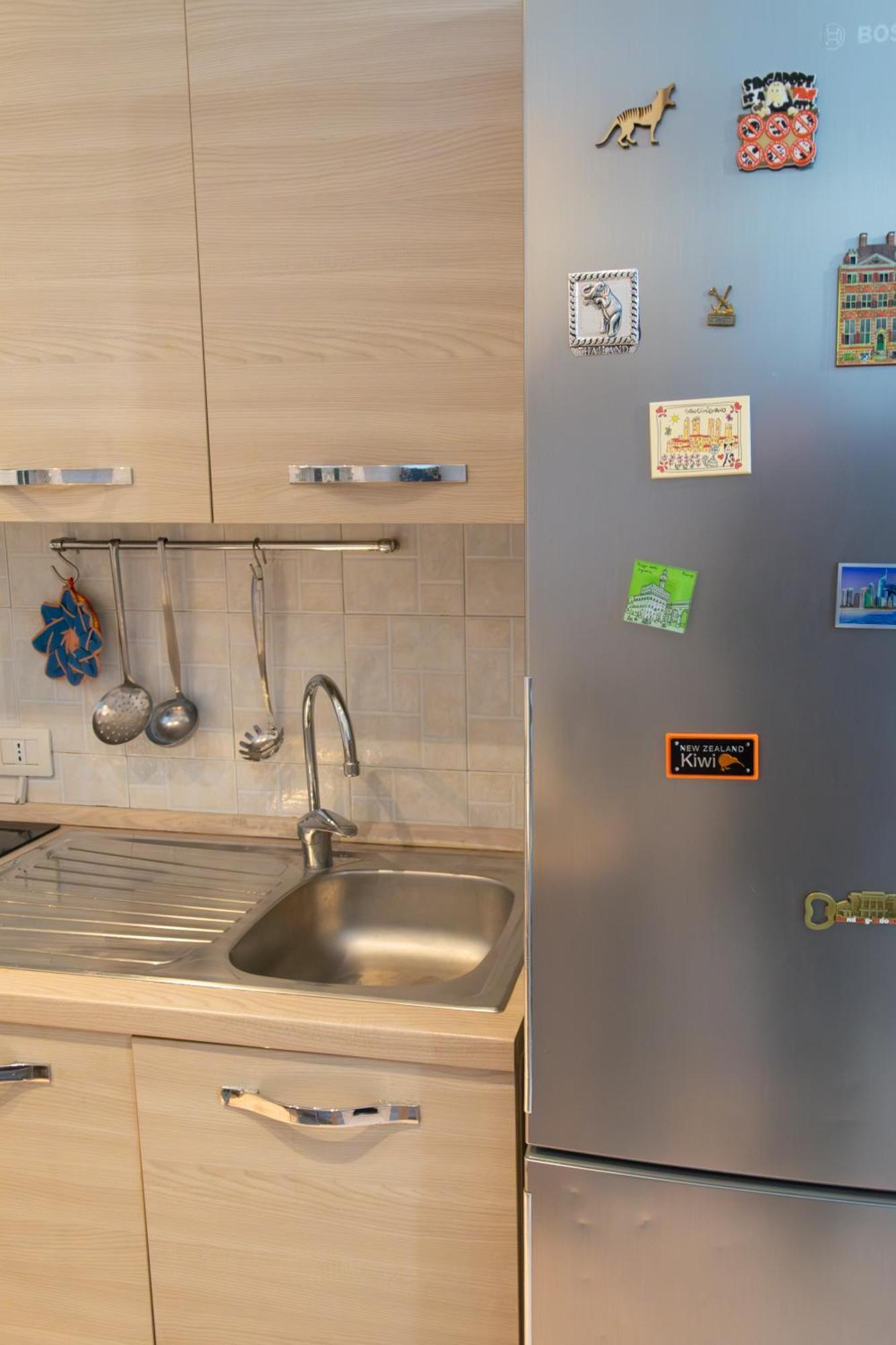 Casa Di Roberto - Metro E Servizi A Due Passi! Apartamento