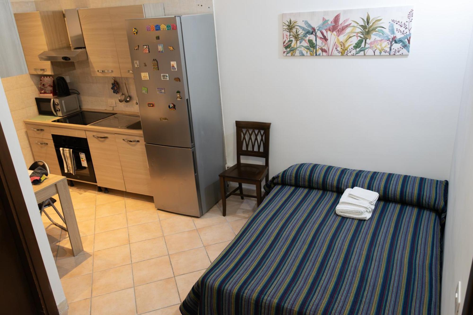 Apartamento Casa Di Roberto - Metro E Servizi A Due Passi! Roma